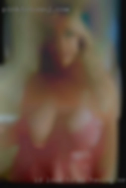 I'd love to be  used by an older MI having sex online woman.