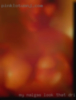 My nalgas look that drink like a ripe peach.